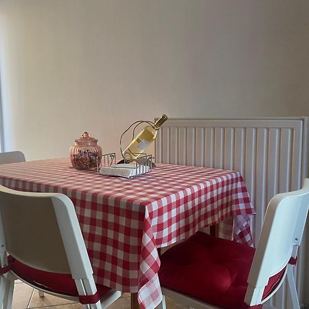 Cozy & Quiet City Apartment Tríkala Eksteriør billede